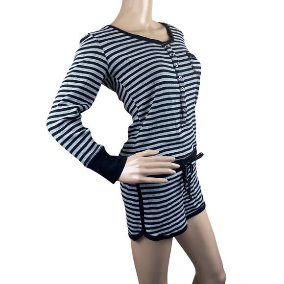 Victoria's Secret Women's Gray Black Knitted Glittery Long Sleeve Romper Size M - Picture 3 of 5